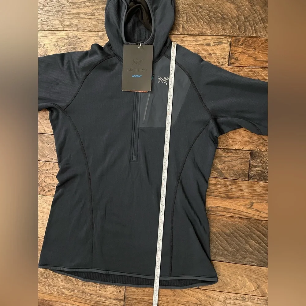 Arc'teryx Konseal Hoody Women's Black Sapphire - Picture 7 of 8